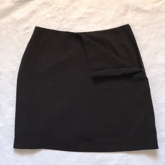 Banana Republic Mini Skort - Picture 2 of 7